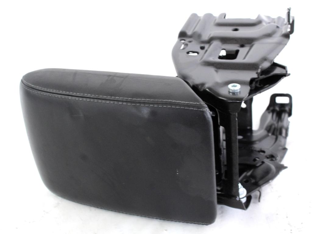 SREDINSKA KONZOLA OEM N. 8K0864207H25D ORIGINAL REZERVNI DEL AUDI A5 8T R COUPE/5P  (08/2011 - 06/2016) DIESEL LETNIK 2012