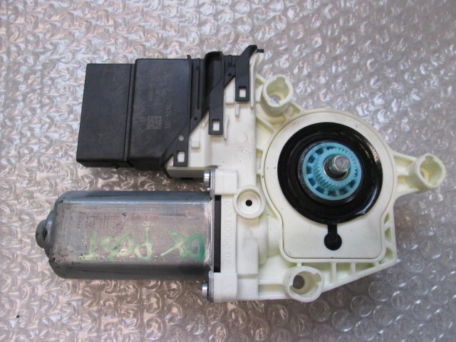 MOTORCEK ELEKTRICNEGA POMIKA ZADNJEGA STEKLA  OEM N. 973624105 ORIGINAL REZERVNI DEL SEAT LEON 1P1 MK2 (2005 - 2012) DIESEL LETNIK 2007