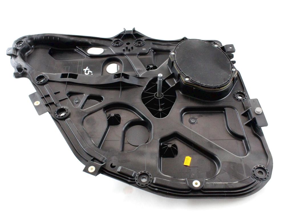 MEHANIZEM ZA ZADNJA VRATA  OEM N. 1528043 ORIGINAL REZERVNI DEL FORD FIESTA JH JD MK5 R (2005 - 2008) BENZINA LETNIK 2006