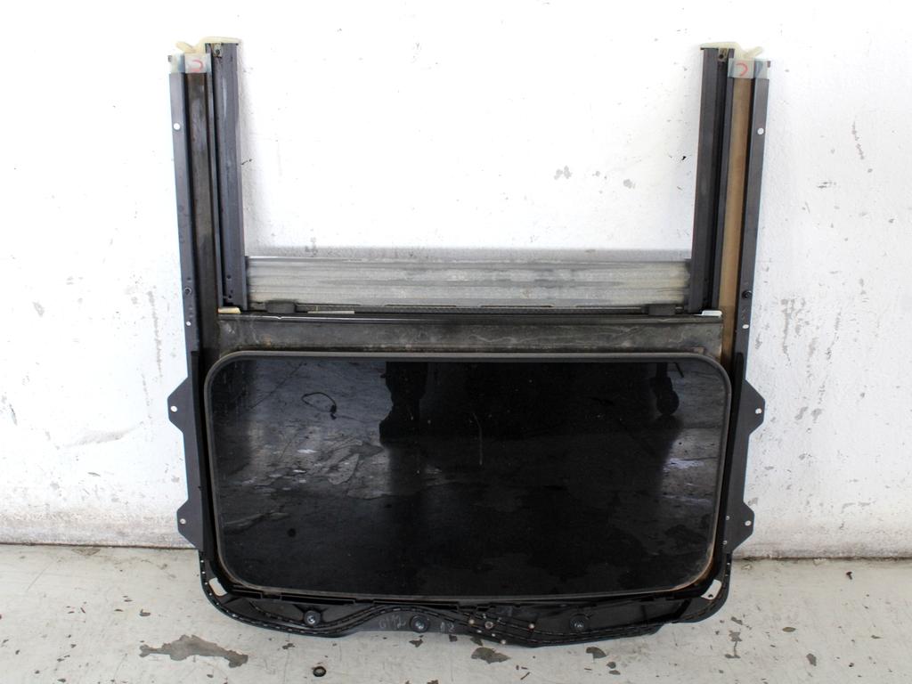 POMICNO PANORAMSKO OKNO  OEM N. LR044053 ORIGINAL REZERVNI DEL LAND ROVER RANGE ROVER SPORT L320 MK1 R (2010 -2013)DIESEL LETNIK 2011