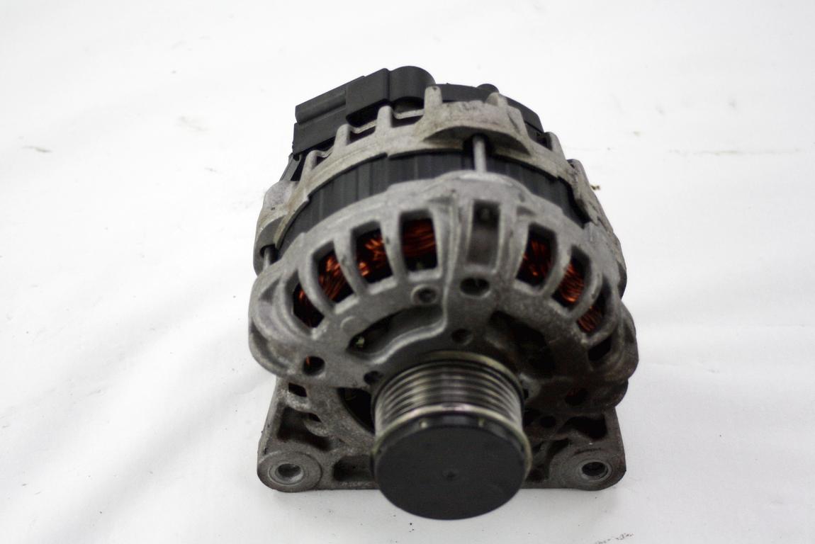 ALTERNATOR OEM N. 231002949R ORIGINAL REZERVNI DEL DACIA SANDERO / SANDERO STEPWAY MK2 (2012 - 2016) DIESEL LETNIK 2014