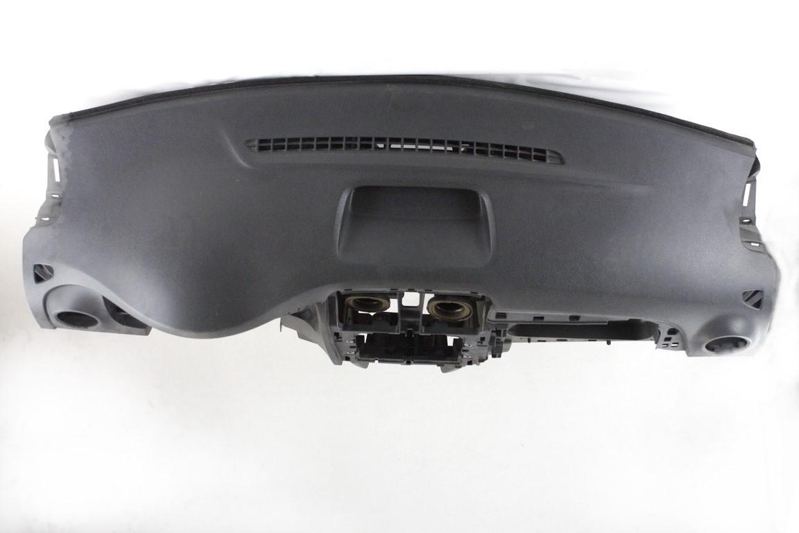 ARMATURNA PLOSCA OEM N. 681006005R ORIGINAL REZERVNI DEL DACIA SANDERO / SANDERO STEPWAY MK2 (2012 - 2016) DIESEL LETNIK 2014