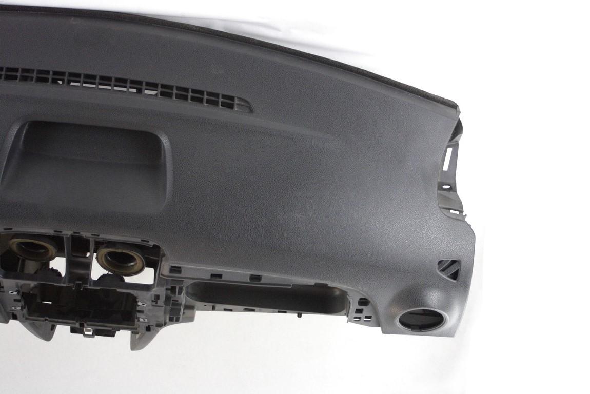 ARMATURNA PLOSCA OEM N. 681006005R ORIGINAL REZERVNI DEL DACIA SANDERO / SANDERO STEPWAY MK2 (2012 - 2016) DIESEL LETNIK 2014
