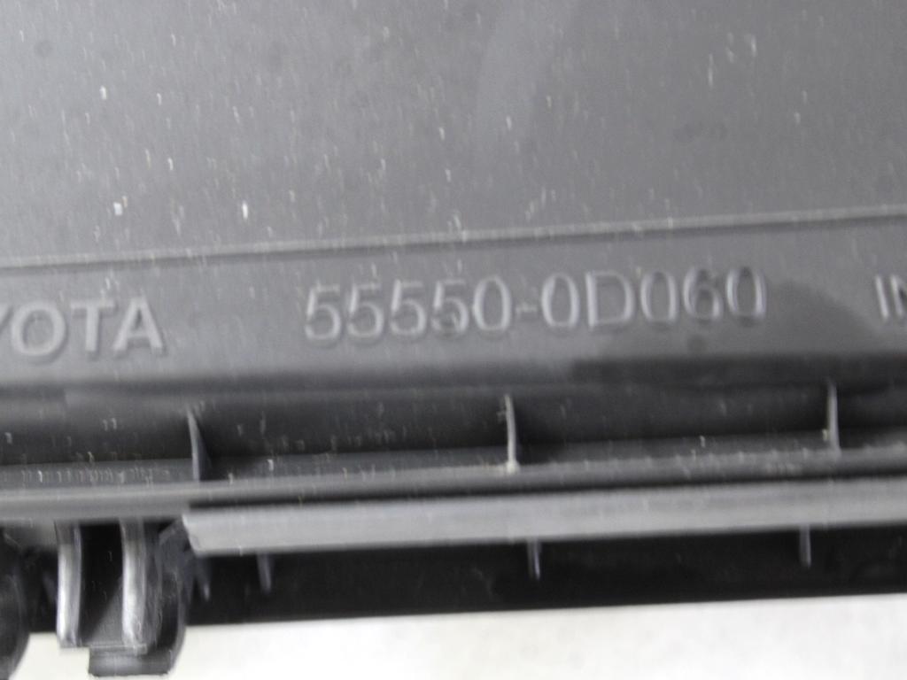 PREDAL ZA DOKUMENTE OEM N. 55550-0D060 ORIGINAL REZERVNI DEL TOYOTA YARIS P9 MK2 R (2009 - 2011)BENZINA LETNIK 2010