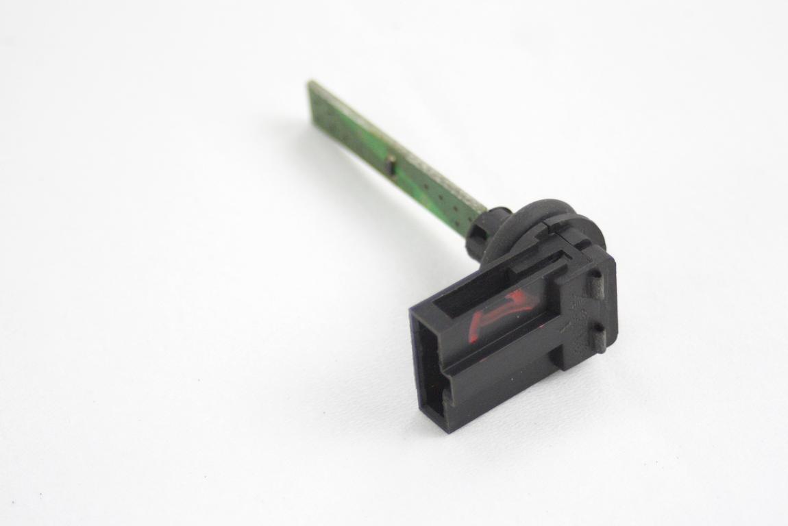 TEMPERATURNI SENZORJI / AC OEM N. 4B0820539 ORIGINAL REZERVNI DEL AUDI A2 8Z 8Z0 (1999 - 2005)BENZINA LETNIK 2001