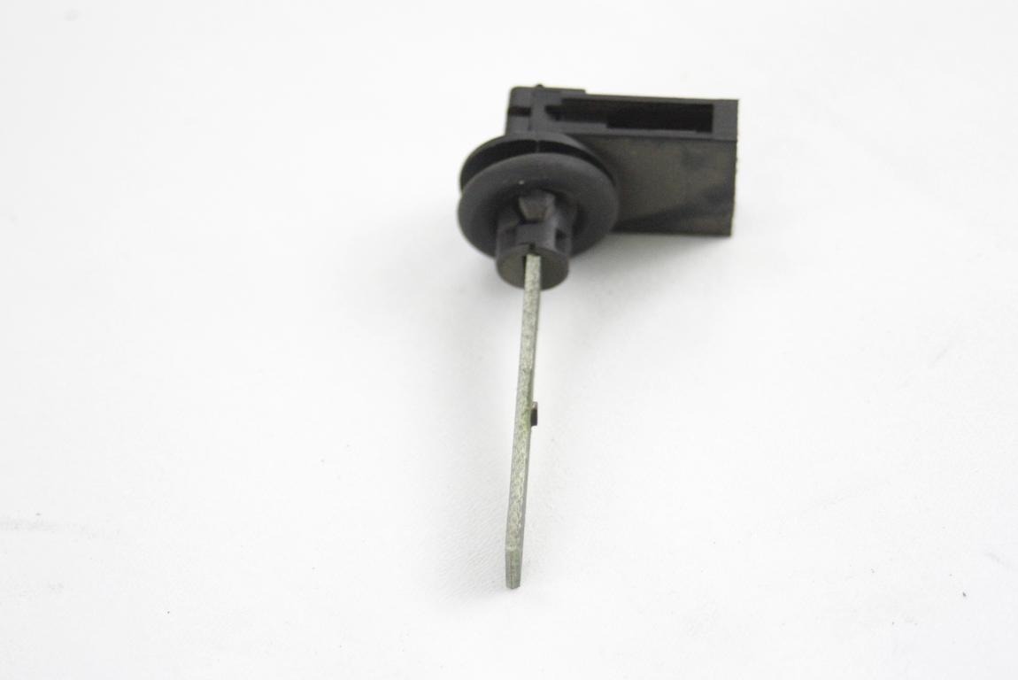 TEMPERATURNI SENZORJI / AC OEM N. 4B0820539 ORIGINAL REZERVNI DEL AUDI A2 8Z 8Z0 (1999 - 2005)BENZINA LETNIK 2001