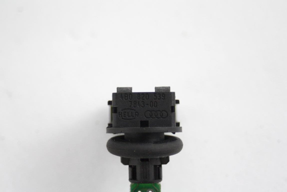 TEMPERATURNI SENZORJI / AC OEM N. 4B0820539 ORIGINAL REZERVNI DEL AUDI A2 8Z 8Z0 (1999 - 2005)BENZINA LETNIK 2001