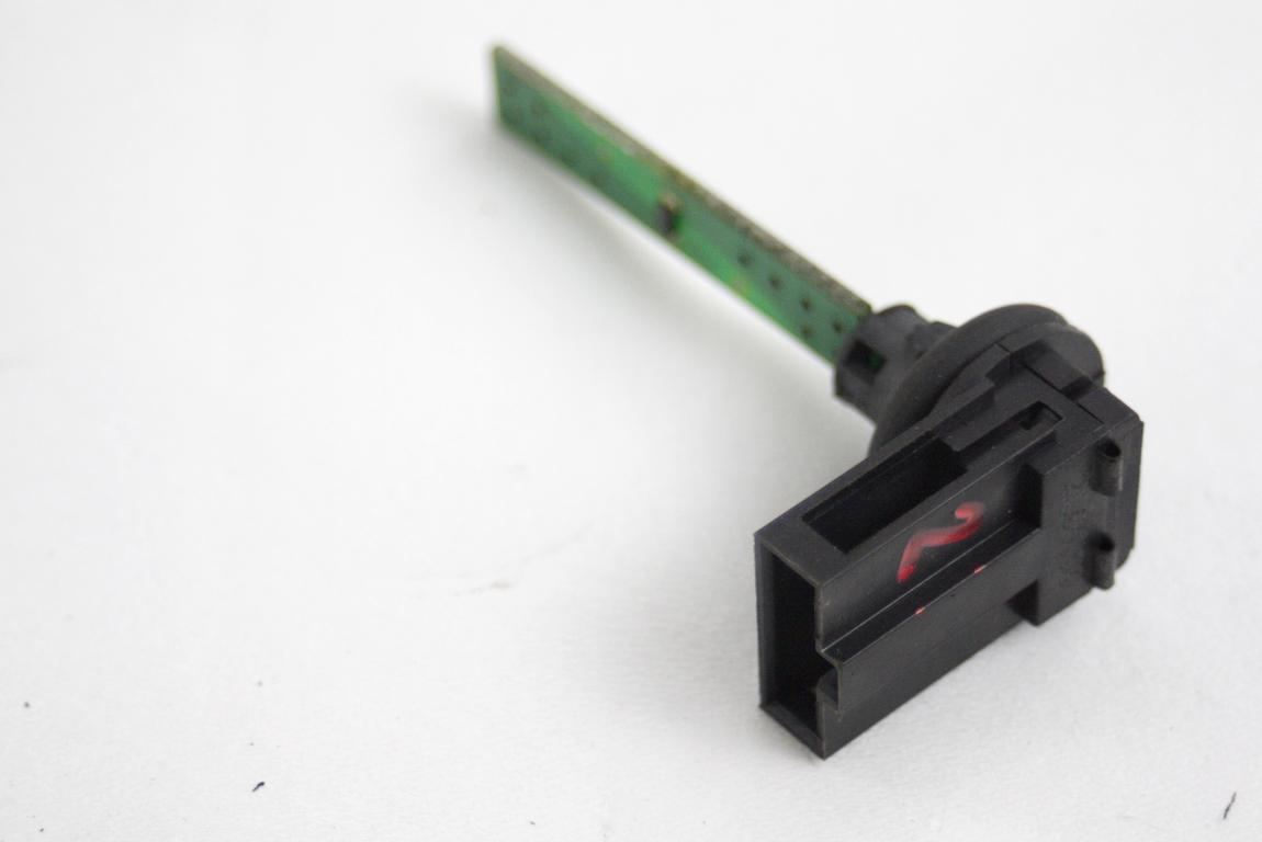 TEMPERATURNI SENZORJI / AC OEM N. 4B0820539 ORIGINAL REZERVNI DEL AUDI A2 8Z 8Z0 (1999 - 2005)BENZINA LETNIK 2001