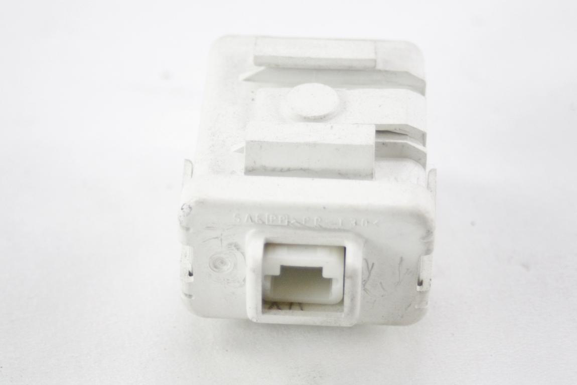 CENTRALNO ZAKLEPANJE OEM N. 37190-51K00 ORIGINAL REZERVNI DEL SUZUKI SPLASH EX (03-2008/05-2012)BENZINA/GPL LETNIK 2009