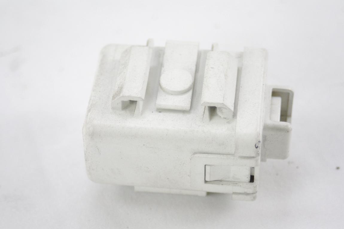 CENTRALNO ZAKLEPANJE OEM N. 37190-51K00 ORIGINAL REZERVNI DEL SUZUKI SPLASH EX (03-2008/05-2012)BENZINA/GPL LETNIK 2009