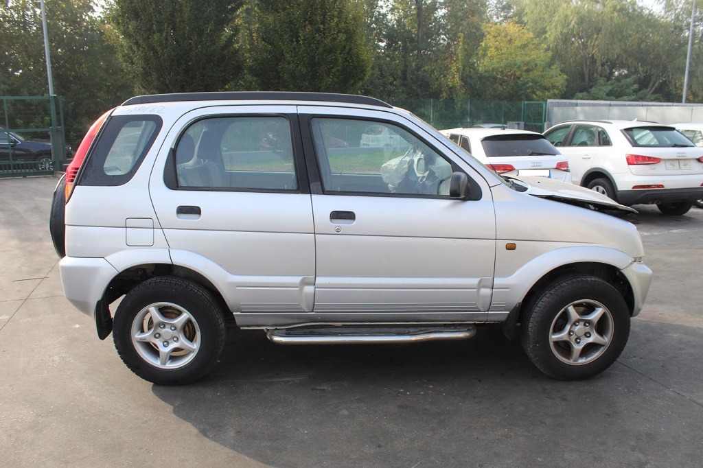 DAIHATSU TERIOS 1.3 B 4X4 61KW 5M 5P (2000) RICAMBIO USATO 
