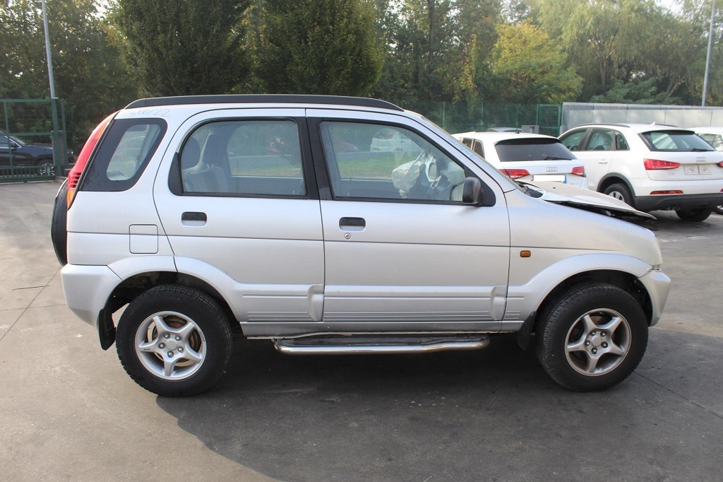 DAIHATSU TERIOS 1.3 B 4X4 61KW 5M 5P (2000) RICAMBI IN MAGAZZINO