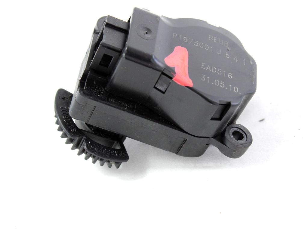 MOTORCEK OGREVANJA OEM N. P1975001U ORIGINAL REZERVNI DEL PEUGEOT 5008 0U 0E MK1 (2009 - 2013) DIESEL LETNIK 2010