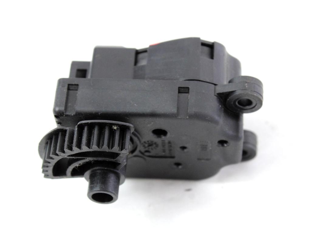 MOTORCEK OGREVANJA OEM N. P1975001U ORIGINAL REZERVNI DEL PEUGEOT 5008 0U 0E MK1 (2009 - 2013) DIESEL LETNIK 2010