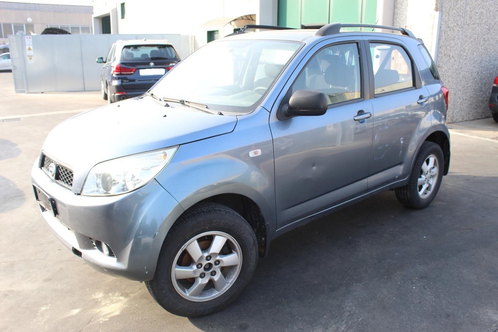 DAIHATSU TERIOS 1.3 B 4X4 63KW 5M 5P (2009) RICAMBI IN MAGAZZINO