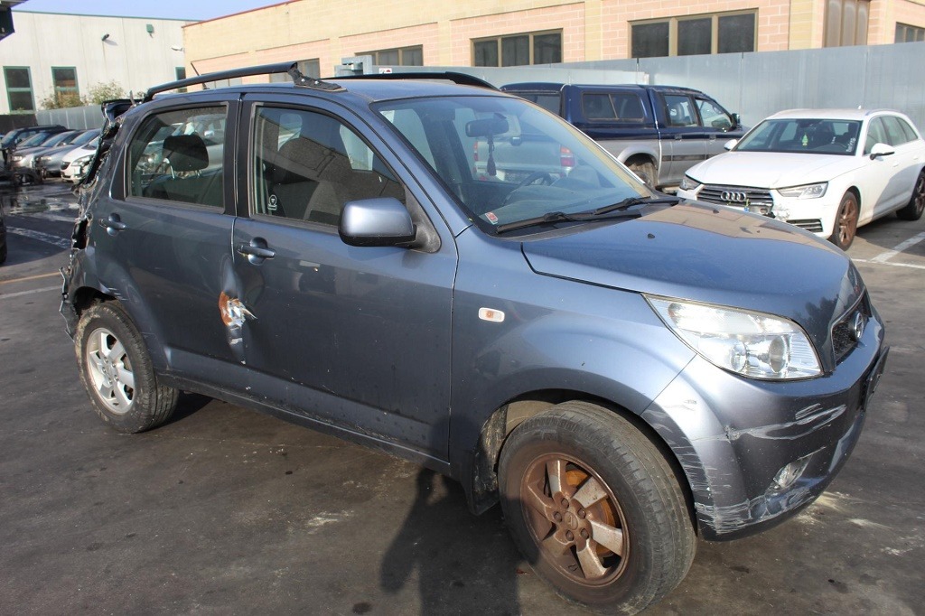 DAIHATSU TERIOS 1.3 B 4X4 63KW 5M 5P (2009) RICAMBI IN MAGAZZINO