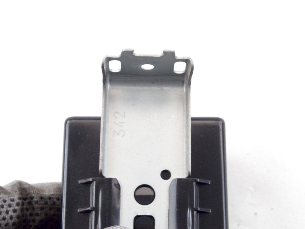 NADZOR KLIMATSKE NAPRAVE OEM N. 88650-1E370 ORIGINAL REZERVNI DEL TOYOTA YARIS VERSO XP20 (1999 - 2005)DIESEL LETNIK 2004