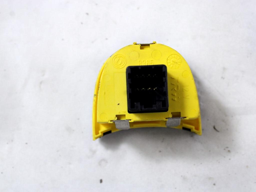 GLAVNO STIKALO LUCI OEM N. 156070551 ORIGINAL REZERVNI DEL ALFA ROMEO 147 937 R (2005 - 2010) BENZINA LETNIK 2010