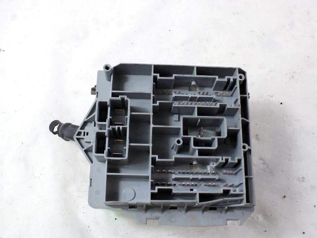 VAROVALKE/RELE' OEM N. 51742419 ORIGINAL REZERVNI DEL ALFA ROMEO 147 937 R (2005 - 2010) BENZINA LETNIK 2010