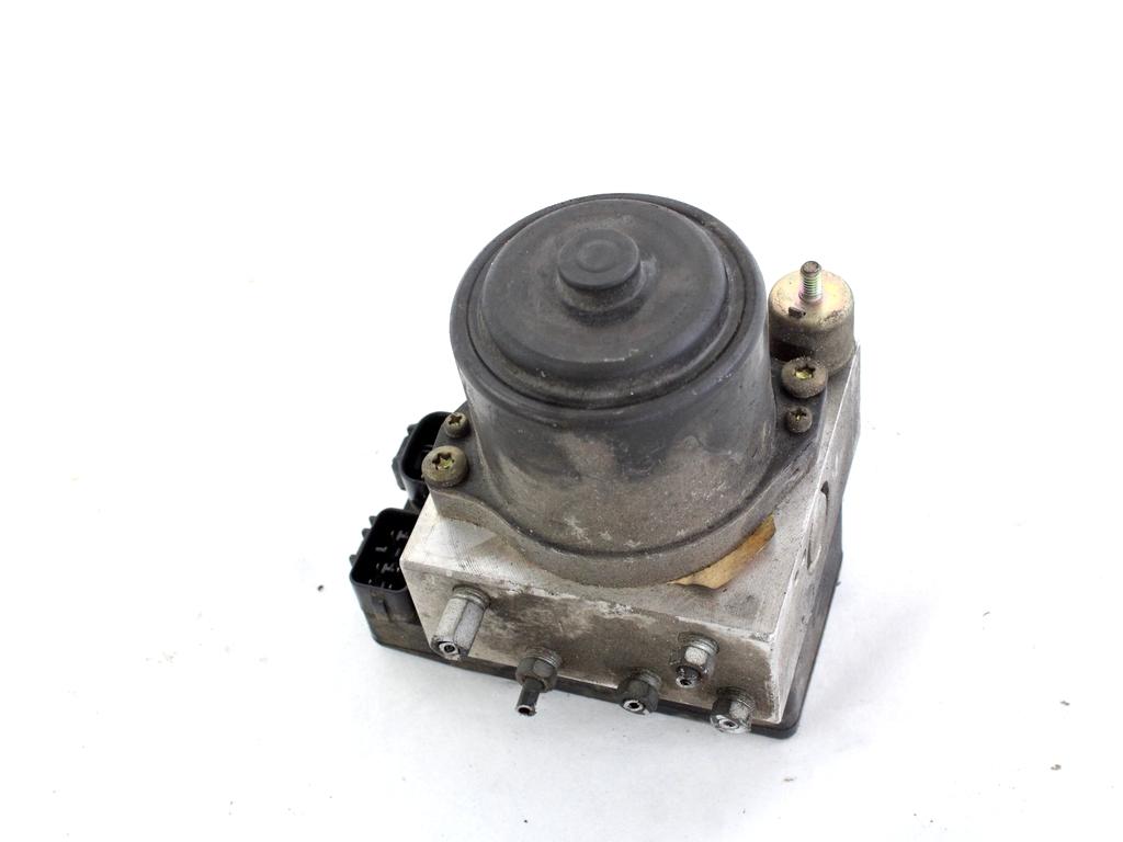 ABS AGREGAT S PUMPO OEM N. 44510-87401 ORIGINAL REZERVNI DEL DAIHATSU TERIOS J100 MK1 (1997 - 2005) BENZINA LETNIK 2000