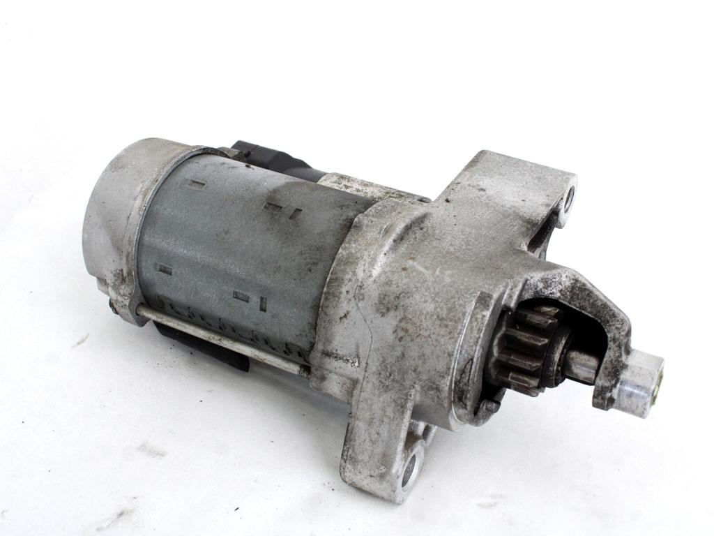 ZAGANJAC MOTORJA  OEM N. 04L911024A ORIGINAL REZERVNI DEL AUDI A4 B9 BER/SW/ALLROAD (2015 - 2019)DIESEL LETNIK 2016