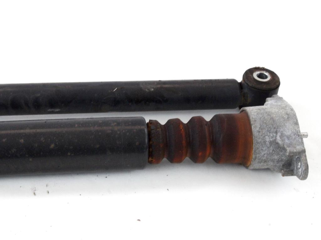ZADNJI AMORTIZERJI OEM N. 16102 COPPIA AMMORTIZZATORI POSTERIORI ORIGINAL REZERVNI DEL FORD FIESTA JH JD MK5 R (2005 - 2008) DIESEL LETNIK 2007