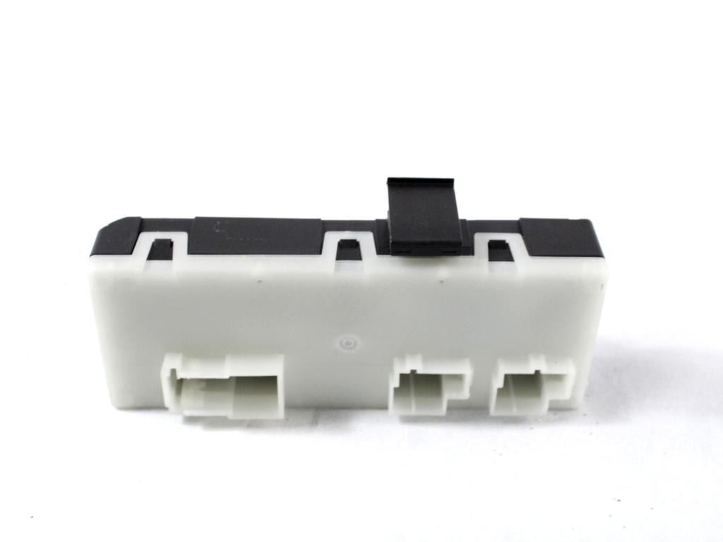 RAZNE KRMILNE ENOTE  OEM N. 61355A19DB2 ORIGINAL REZERVNI DEL BMW SERIE 1 BERLINA F40 (DAL 2019)DIESEL LETNIK 2022