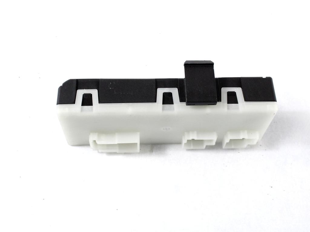 RAZNE KRMILNE ENOTE  OEM N. 61355A19DB2 ORIGINAL REZERVNI DEL BMW SERIE 1 BERLINA F40 (DAL 2019)DIESEL LETNIK 2022