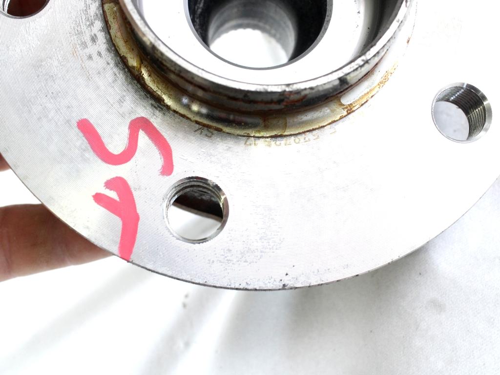6874443 MOZZO RUOTA ANTERIORE CON CUSCINETTO BMW SERIE 1 118D F40 M SPORT 2.0 D 110KW AUT 5P (2022) RICAMBIO USATO