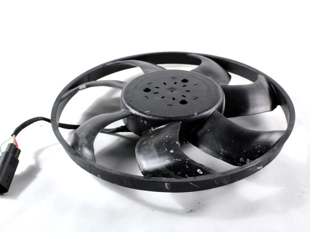 VENTILATOR HLADILNIKA OEM N. 7636071 ORIGINAL REZERVNI DEL BMW SERIE 1 BERLINA F40 (DAL 2019)DIESEL LETNIK 2022