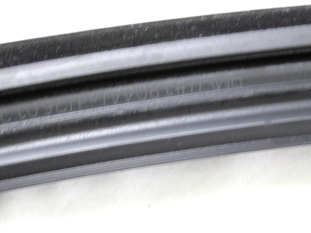 TESNILA VRAT IN STEKEL OEM N. 51337452348 ORIGINAL REZERVNI DEL BMW SERIE 1 BERLINA F40 (DAL 2019)DIESEL LETNIK 2022