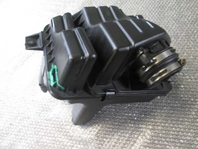 FILTAR ZRAKA OEM N. 04861388AB ORIGINAL REZERVNI DEL CHRYSLER VOYAGER/GRAN VOYAGER RG RS MK4 (2001 - 2007) DIESEL LETNIK 2008