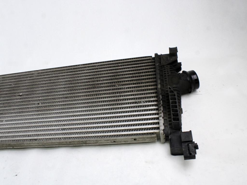 HLADILNIK INTERCOOLER OEM N. 13267646 ORIGINAL REZERVNI DEL OPEL ASTRA J P10 5P/3P/SW (2010 - 2015) DIESEL LETNIK 2011