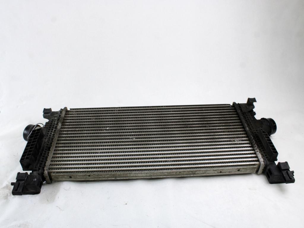 HLADILNIK INTERCOOLER OEM N. 13267646 ORIGINAL REZERVNI DEL OPEL ASTRA J P10 5P/3P/SW (2010 - 2015) DIESEL LETNIK 2011