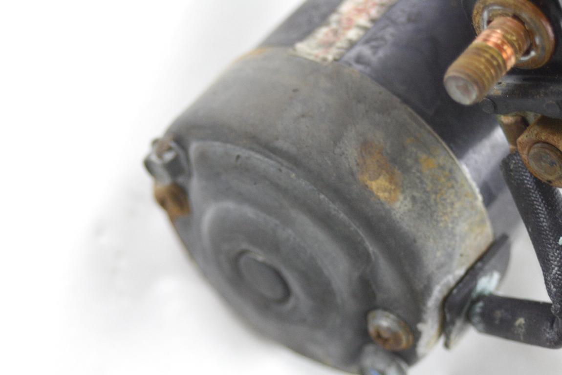 ZAGANJAC MOTORJA  OEM N. 7711497567 ORIGINAL REZERVNI DEL RENAULT KANGOO KC0/1 MK1 R (2003-2008) DIESEL LETNIK 2007