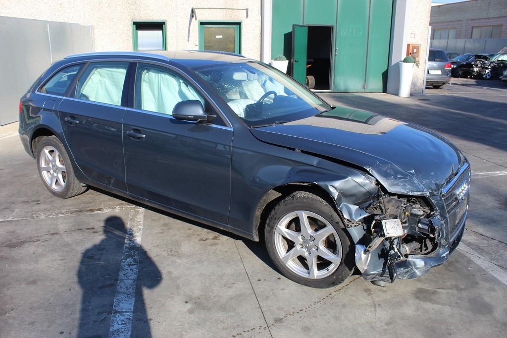 AUDI A4 SW 2.0 D 125KW 6M 5P (2009) RICAMBIO USATO 