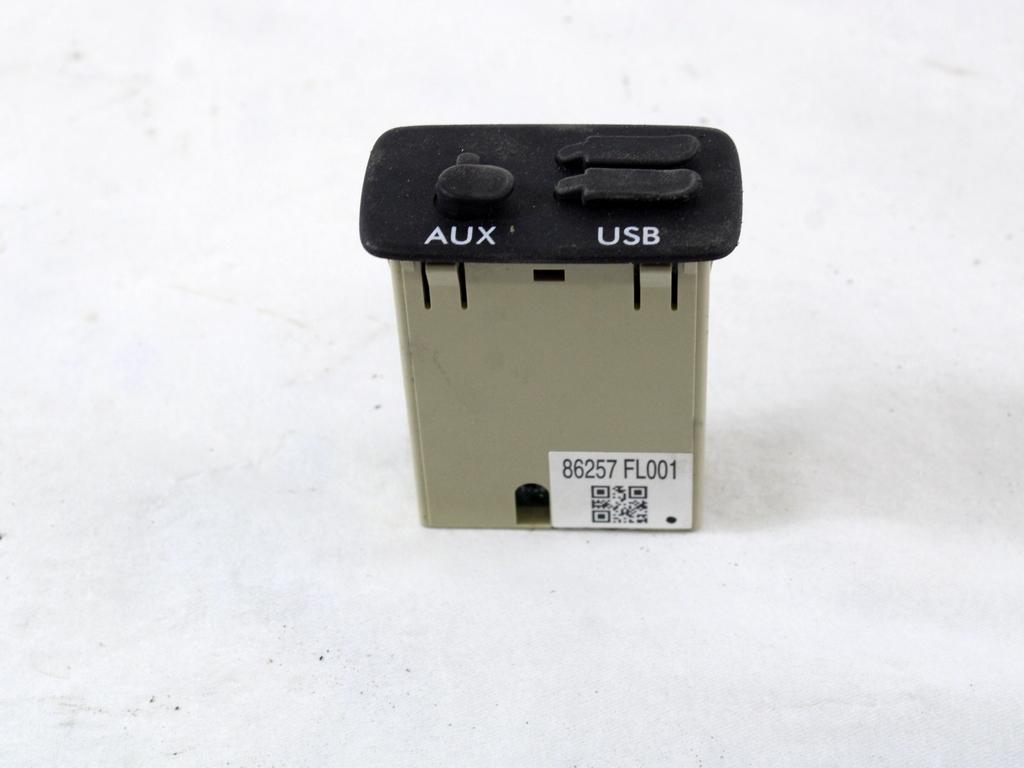 USB / AUX OEM N. 86257FL001 ORIGINAL REZERVNI DEL SUBARU XV MK2 GT (DAL 2017)BENZINA LETNIK 2018
