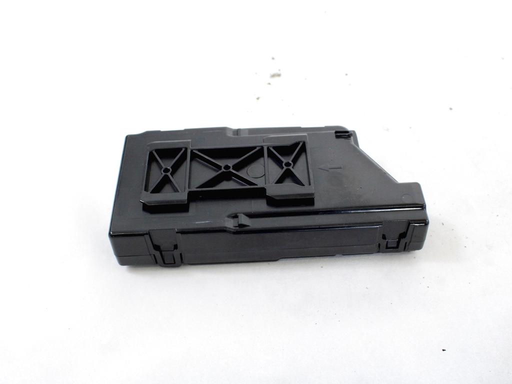 OJACEVALEC AVDIO/RADIO ENOTA  OEM N. 5N0035342D ORIGINAL REZERVNI DEL SEAT LEON 1P1 MK2 (2005 - 2012) DIESEL LETNIK 2011