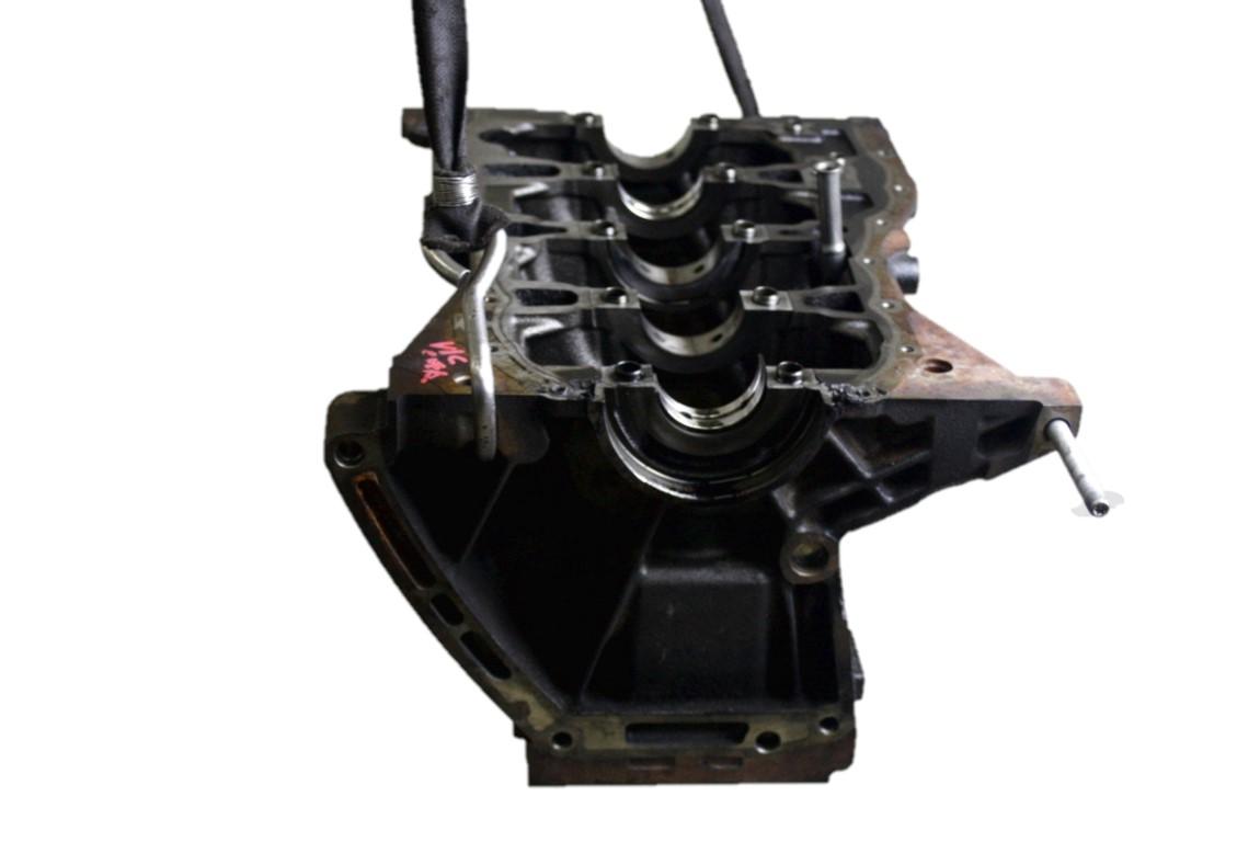 BLOK MOTORJA OEM N. 7701478825 ORIGINAL REZERVNI DEL RENAULT MEGANE MK3 BZ0/1 B3 DZ0/1 KZ0/1 BER/SPORTOUR/ESTATE (2009 - 2015) DIESEL LETNIK 2011