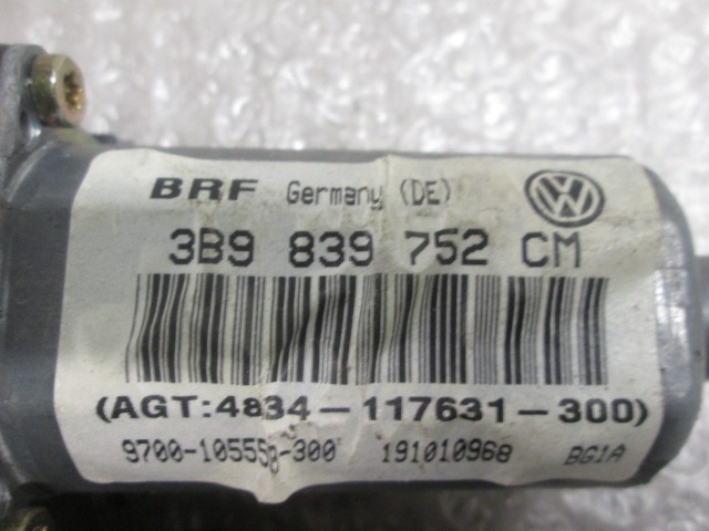 MOTORCEK ELEKTRICNEGA POMIKA ZADNJEGA STEKLA  OEM N. 1C0959812001 ORIGINAL REZERVNI DEL VOLKSWAGEN PASSAT B5.5 3B3 3B6 3BG R BER/SW (11/2000 - 2005) DIESEL LETNIK 2001