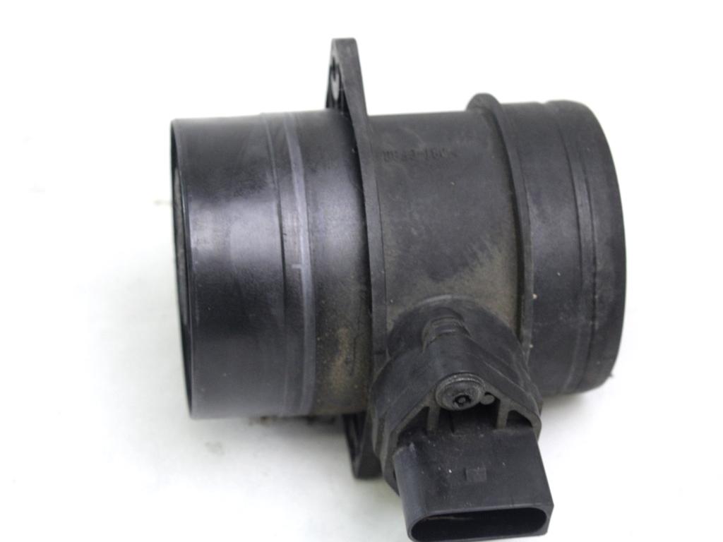 MERILNIK PRETOKA ZRAKA / MERILNIK MASE ZRAKA OEM N. 074906461B ORIGINAL REZERVNI DEL VOLKSWAGEN PASSAT B6 3C2 3C5 BER/SW (2005 - 09/2010)  DIESEL LETNIK 2007