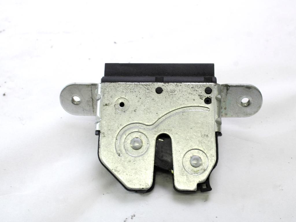 ZAKLEPANJE PRTLJA?NIH VRAT  OEM N. 55701971 ORIGINAL REZERVNI DEL FIAT BRAVO 198 R (2010 - 2014) DIESEL LETNIK 2013