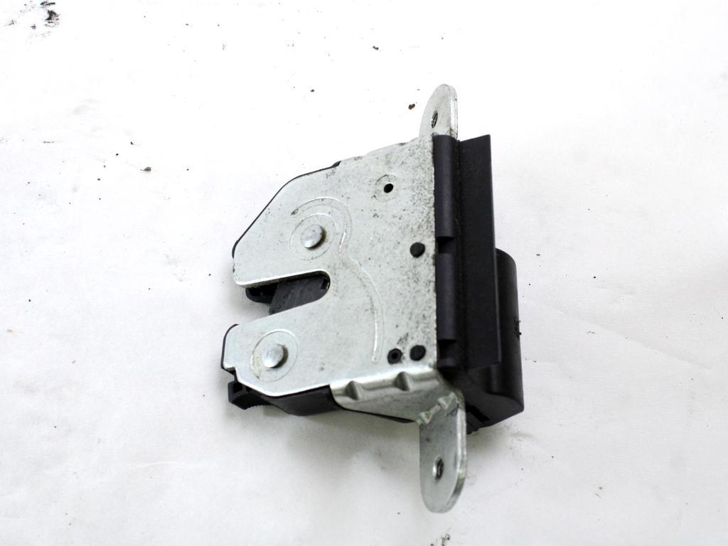 ZAKLEPANJE PRTLJA?NIH VRAT  OEM N. 55701971 ORIGINAL REZERVNI DEL FIAT BRAVO 198 R (2010 - 2014) DIESEL LETNIK 2013
