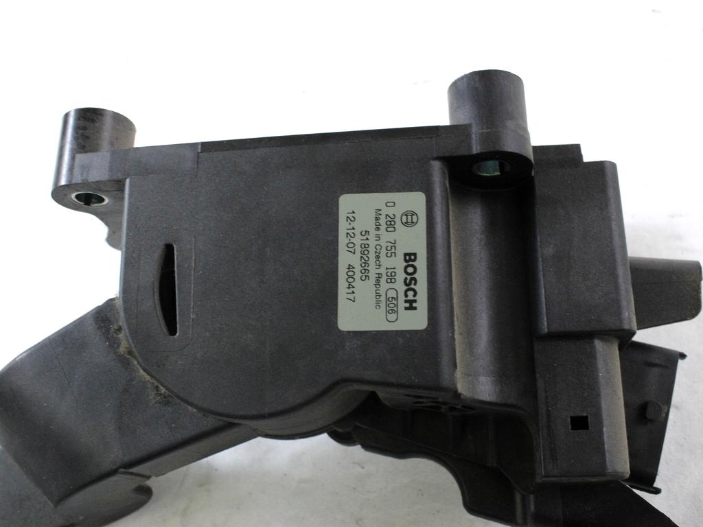 PEDALI OEM N. 51892665 ORIGINAL REZERVNI DEL FIAT BRAVO 198 R (2010 - 2014) DIESEL LETNIK 2013