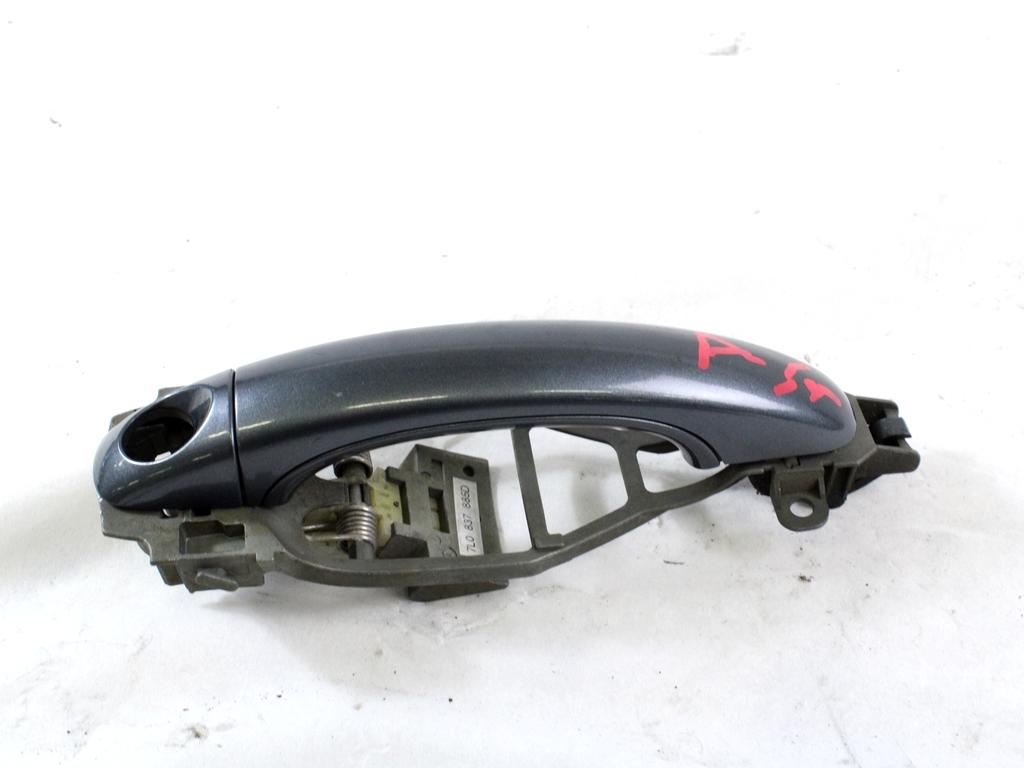 ZUNANJA KLJUKA SPREDNJA LEVA VRATA OEM N. 7L6837205CGRU ORIGINAL REZERVNI DEL VOLKSWAGEN TOUAREG 7LA 7L6 7L7 MK1 (2002 - 2007)DIESEL LETNIK 2004