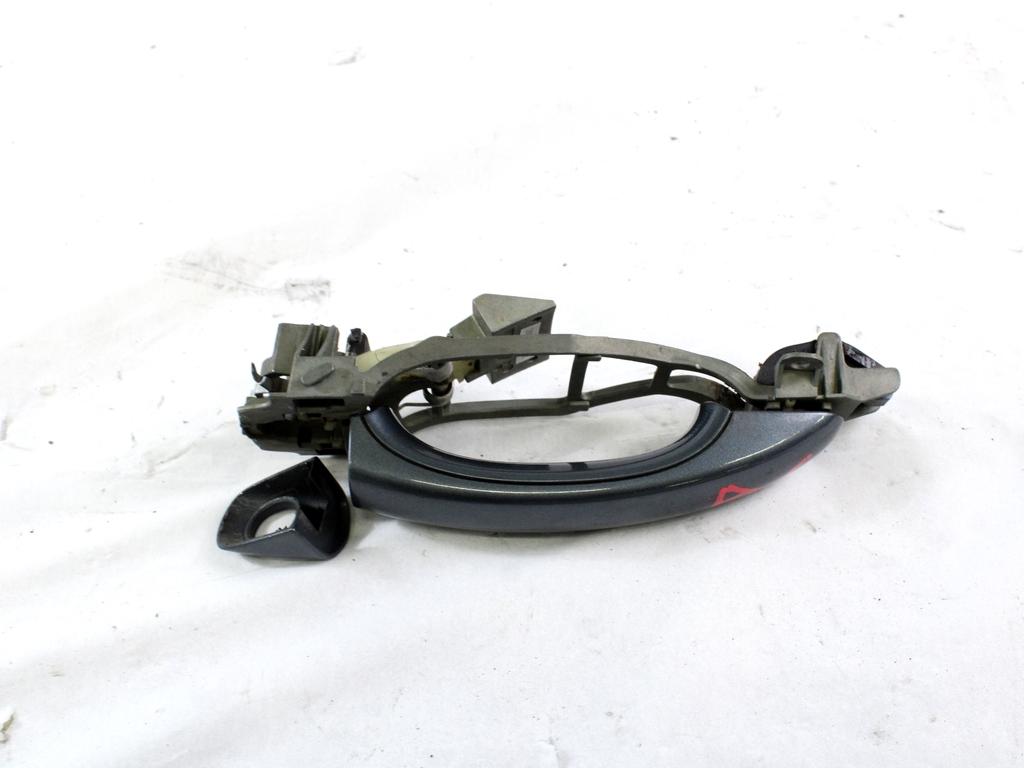 ZUNANJA KLJUKA SPREDNJA LEVA VRATA OEM N. 7L6837205CGRU ORIGINAL REZERVNI DEL VOLKSWAGEN TOUAREG 7LA 7L6 7L7 MK1 (2002 - 2007)DIESEL LETNIK 2004