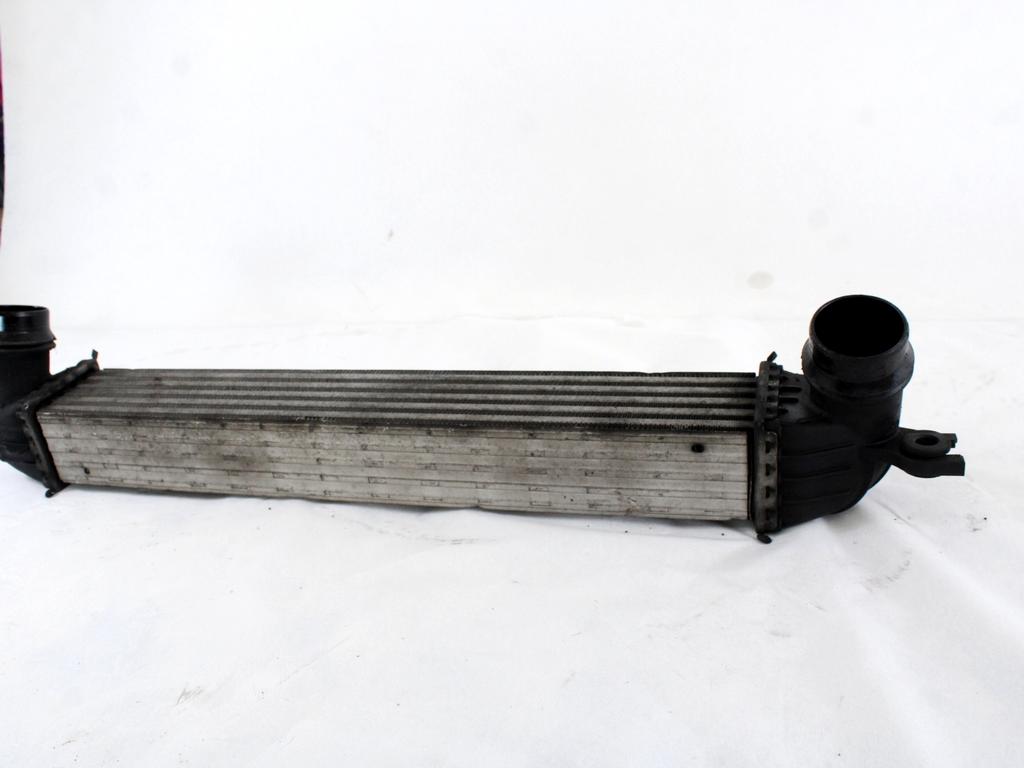 HLADILNIK INTERCOOLER OEM N. 17518506904 ORIGINAL REZERVNI DEL MINI COUNTRYMAN R60 (2010 - 2014)DIESEL LETNIK 2013