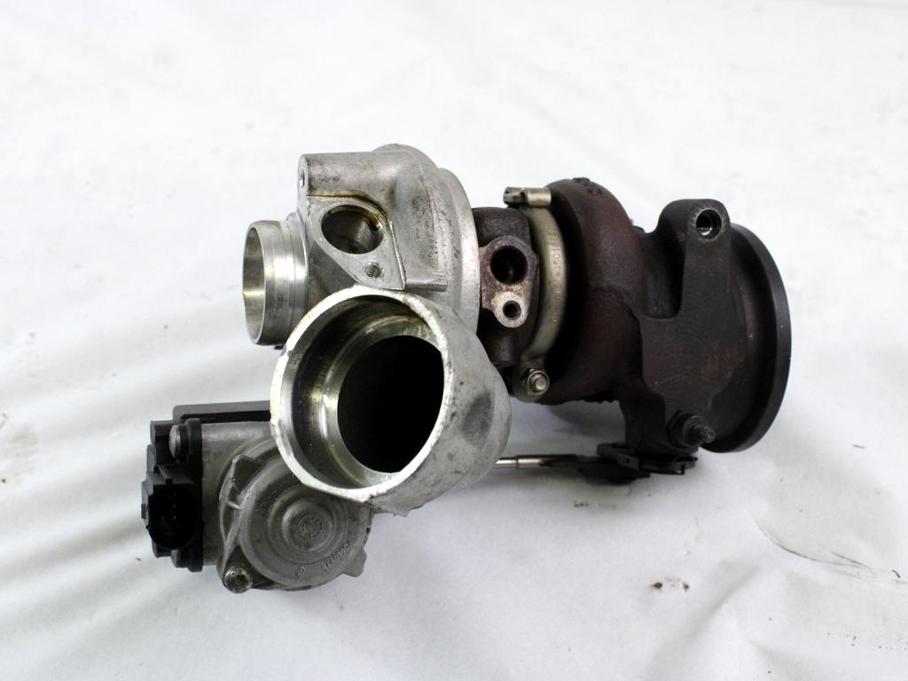 TURBINA OEM N. 04E145721D ORIGINAL REZERVNI DEL SKODA OCTAVIA MK3 5E3 NL3 NR3 (2012 - 2017)BENZINA/METANO LETNIK 2015