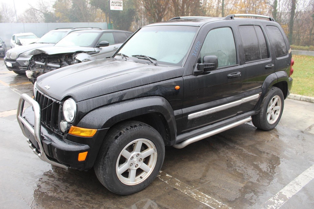 JEEP CHEROKEE 2.8 D 4X4 120KW 6M 5P (2005) RICAMBI IN MAGAZZINO