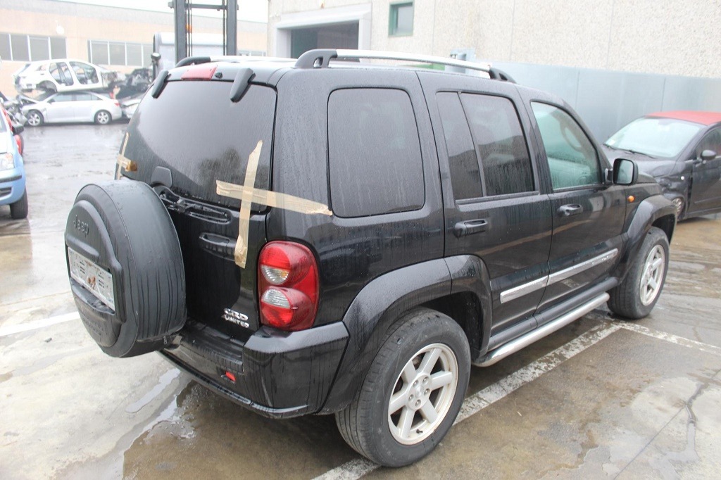 JEEP CHEROKEE 2.8 D 4X4 120KW 6M 5P (2005) RICAMBIO USATO 